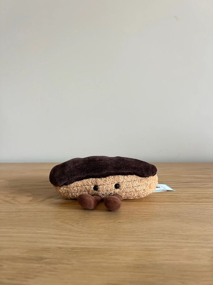 Peluche Jellycat pâtisserie éclair au chocolat