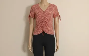 T-shirt blouse haut rouge fleuri taille XS/34 H&M