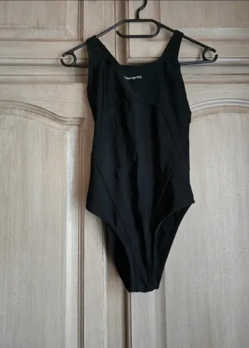 Maillot de bain 1 piece decathlon tribord taille 40