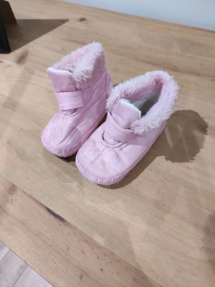 Chaussons bébé scratch rose
