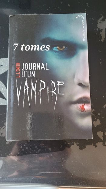 Lot 7 livres Journal d'un vampire
