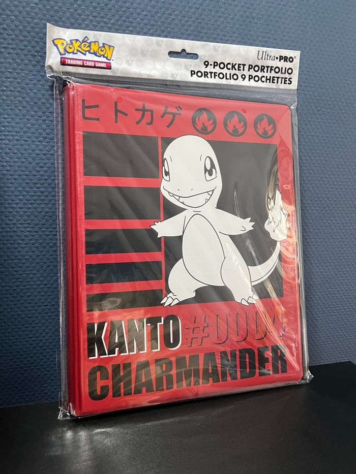 Classeur 180 emplacements Salamèche - Ultra Pro - photo numéro 2