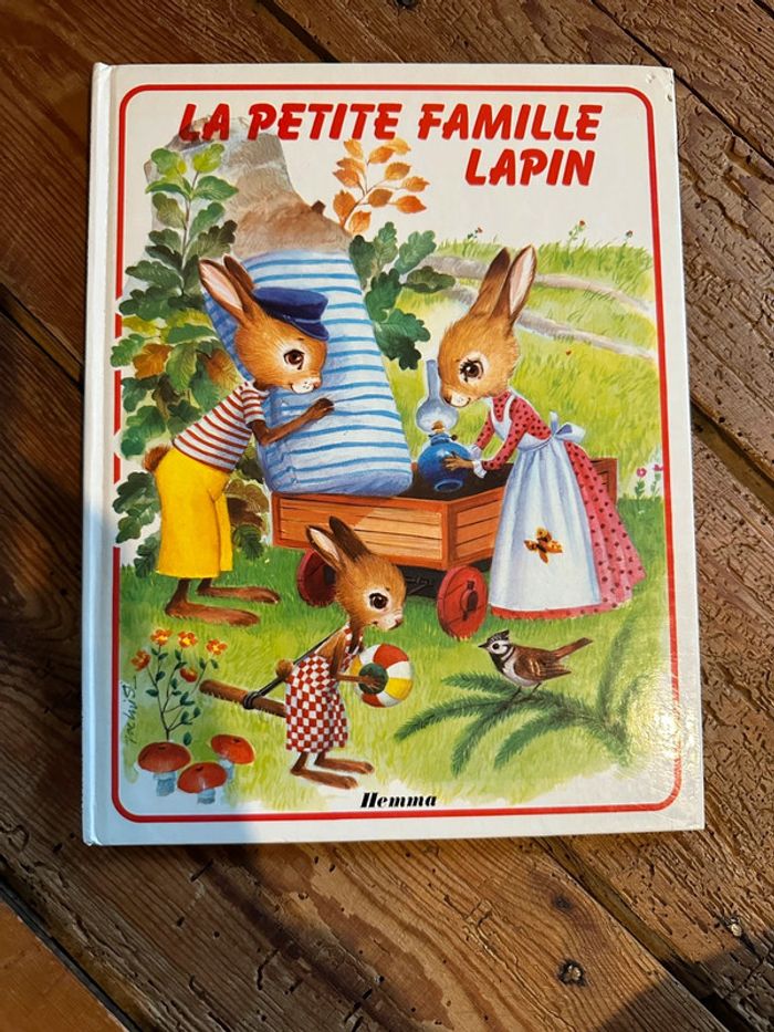 Livre ancien vintage Hemma La petite famille lapin collection petite famille cartonné