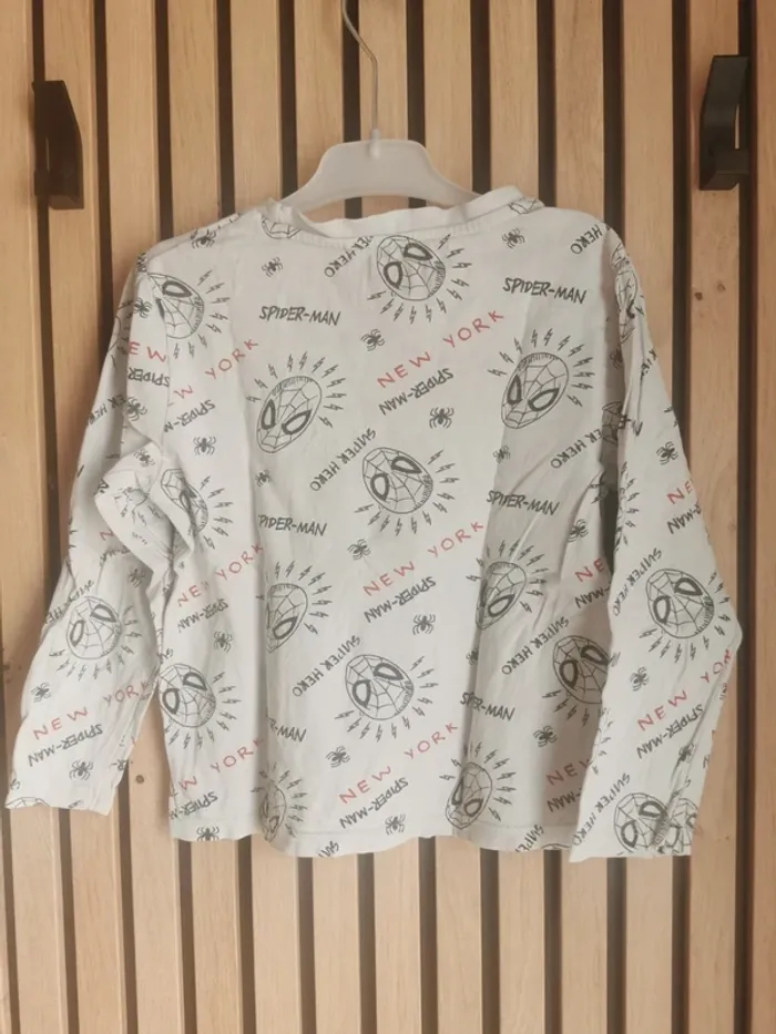 T shirt manches longues spiderman 6 ans - photo numéro 4
