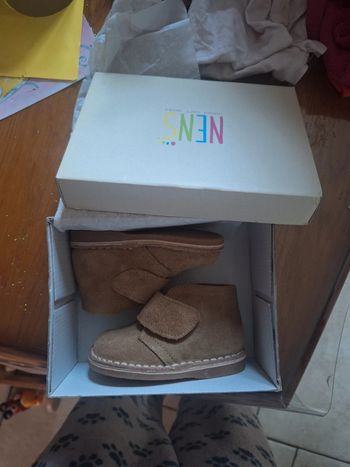 Chaussure mixte classe jolie