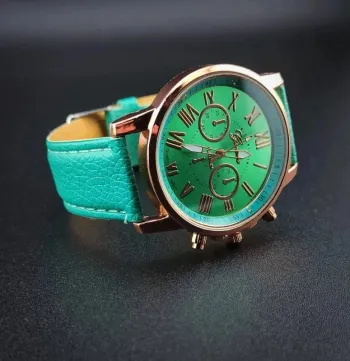 Montre verte menthe, rose-doré, style classique