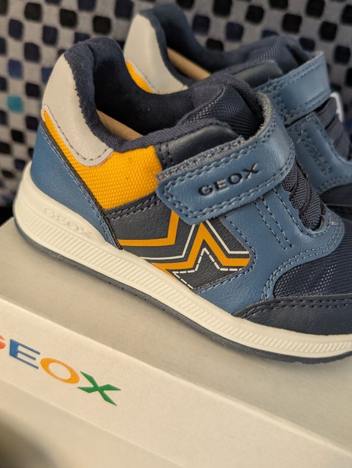 Baskets garçon. Taille 22. Neuf. Geox - photo numéro 3