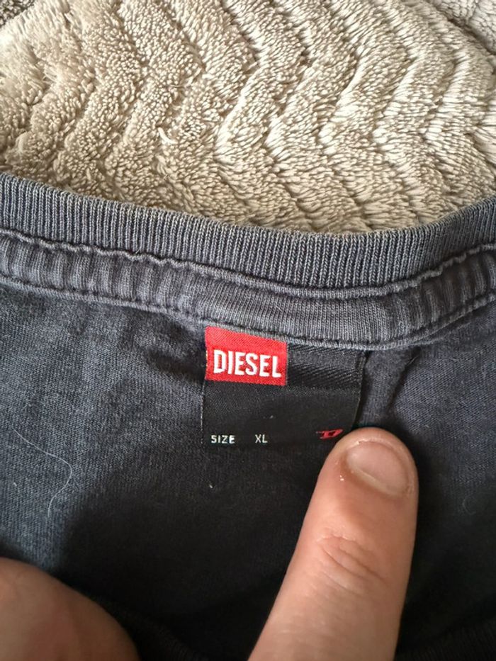 Tee-shirts Diesel en bon état taille xl - photo numéro 3