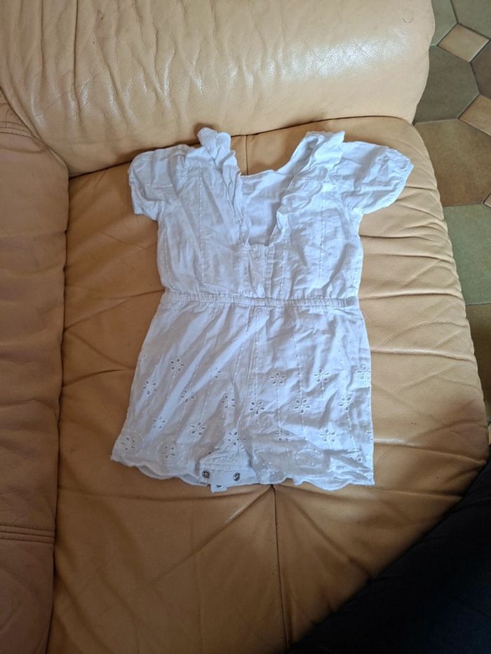 Superbe combishort primark 12/18 mois 86 cm - photo numéro 4