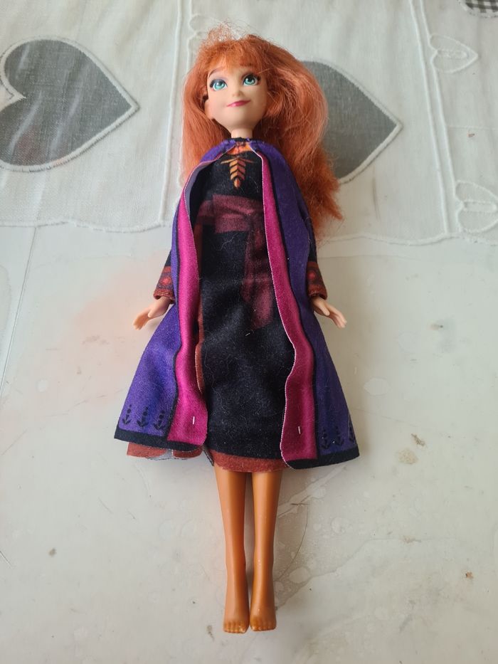 Poupée reine des neiges Disney Anna