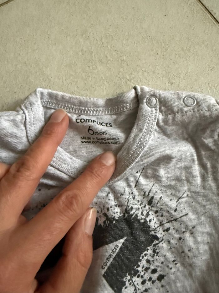 Lot enfant 6 mois - photo numéro 2