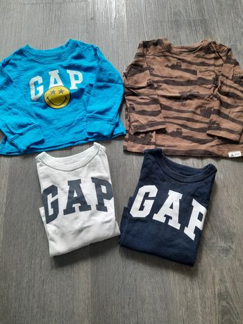 Lot tee shirt Gap 12 18 mois