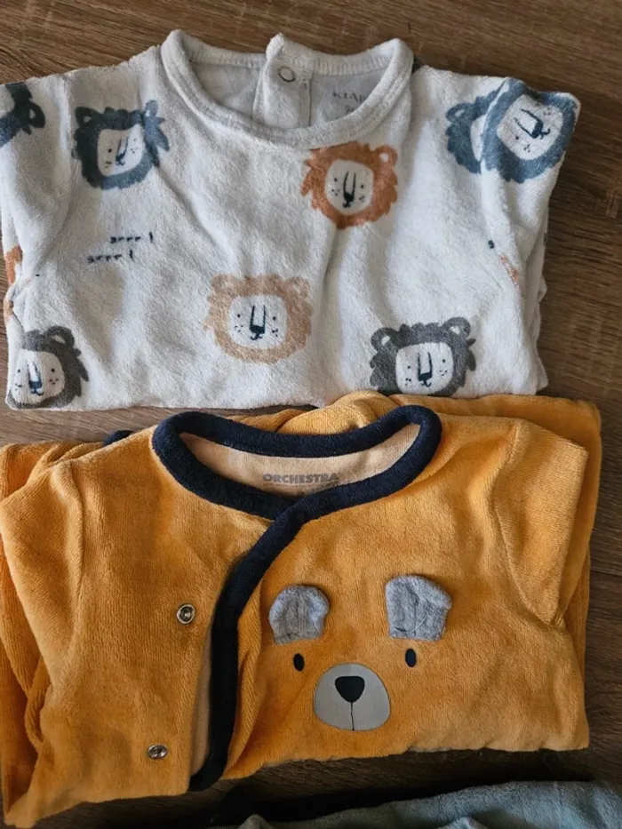 Lot de 10 pyjamas velours taille 9mois 🌸 - photo numéro 3