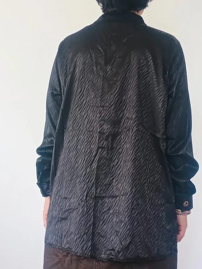chemisier noir satin T S/M - photo numéro 3