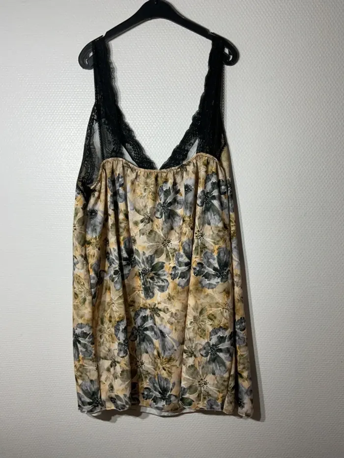 Débardeur femme taille unique (46*52)- E&F - neuf avec étiquette - photo numéro 3