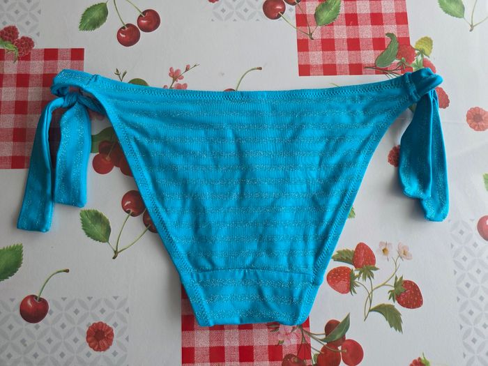MAILLOT DE BAIN FEMME 2 PIÈCES BLEU TURQUOISE PAILLETTES 38 MARQUE F&F - photo numéro 3