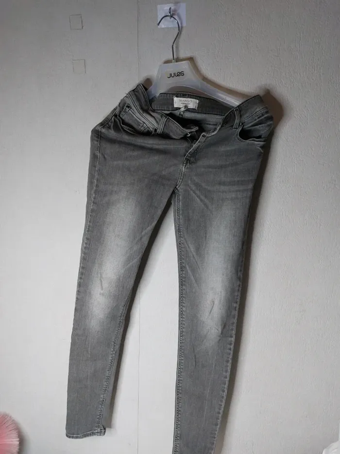 Jeans gris Mango