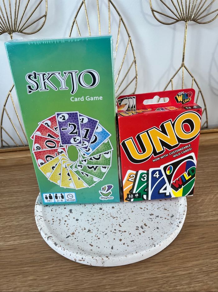 Skyjo et Uno Wild neuf