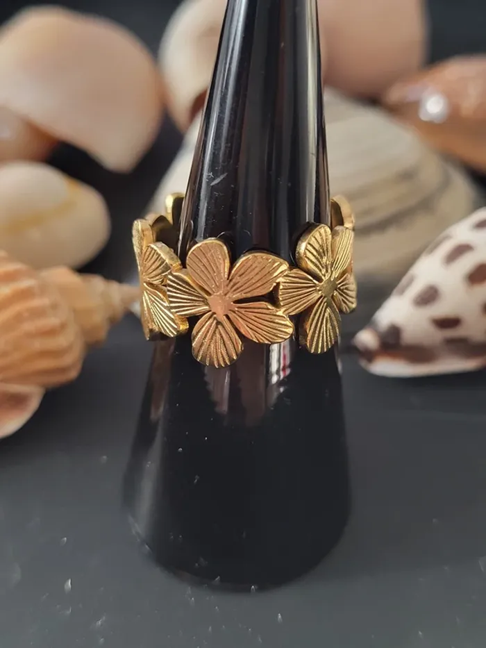 Bague ouverte acier inoxydable motif fleurs large Dorée - photo numéro 2