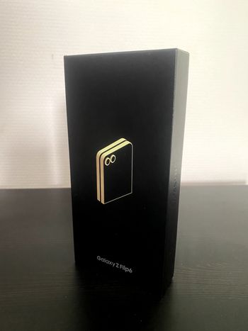 Samsung,Galaxy,Z,Flip6,SM-F741B - 256 Go - jeaune (Déverrouillé)