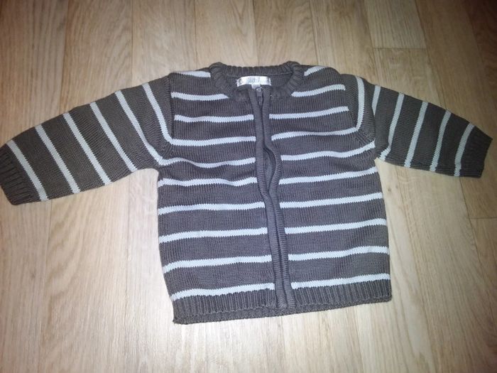 Gilet rayé zippé neuf