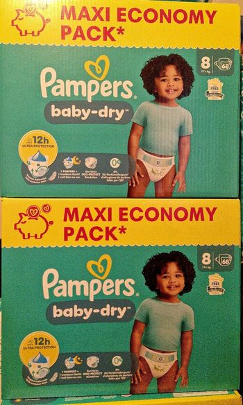 Lot Couches Pampers T8
