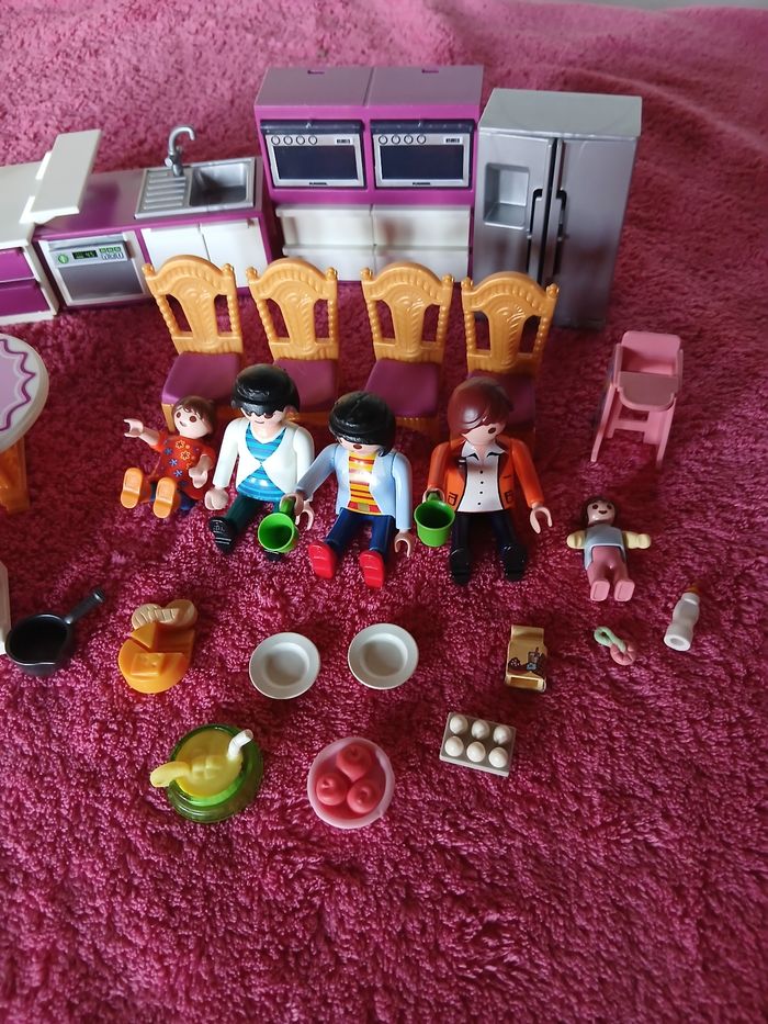 Cuisine playmobil  et ses accessoires