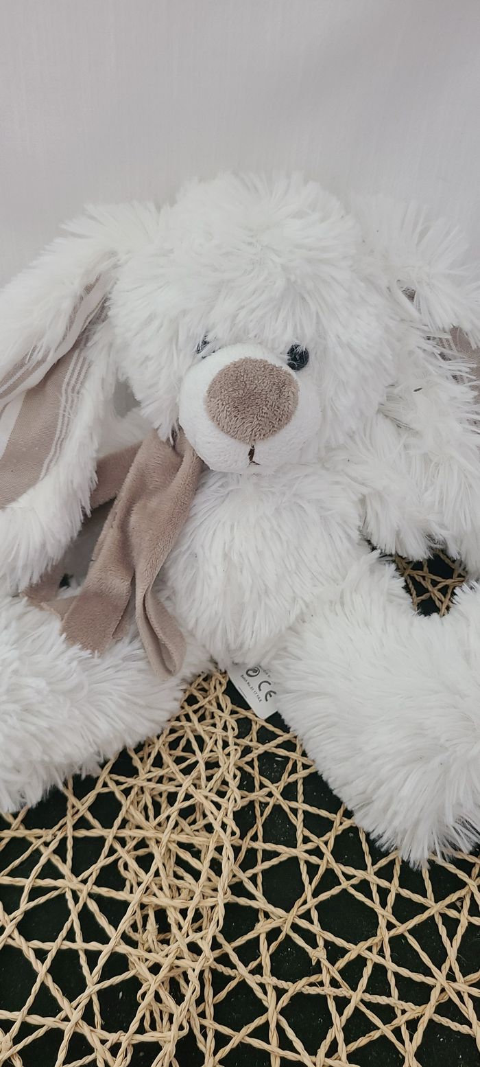 Peluche lapin ENESCO blanc écharpe marron - photo numéro 2