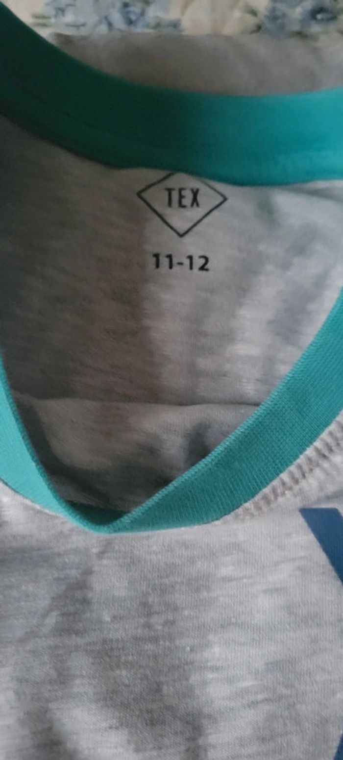 T-shirt neuf - photo numéro 4