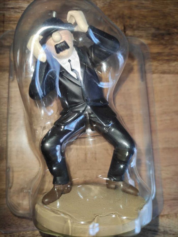 Dupond engoncé Collection Figurine tintin + Livret - photo numéro 3