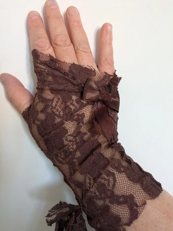Mitaines dentelle mariage marron foncé