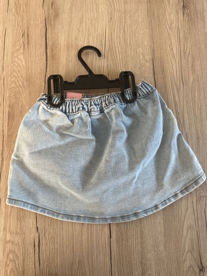 Jupe jean neuve taille 3 ans - photo numéro 2