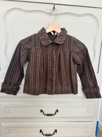 Très belle petite veste marron Okaidi taille 6 ans
