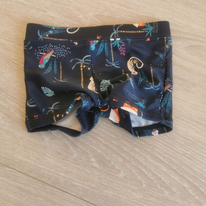 Short de bain kiabi taille 6 mois - photo numéro 1