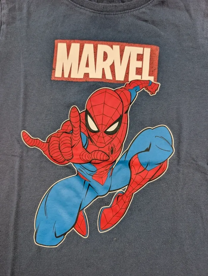 Tee-shirt marvel spiderman 8 ans - photo numéro 2