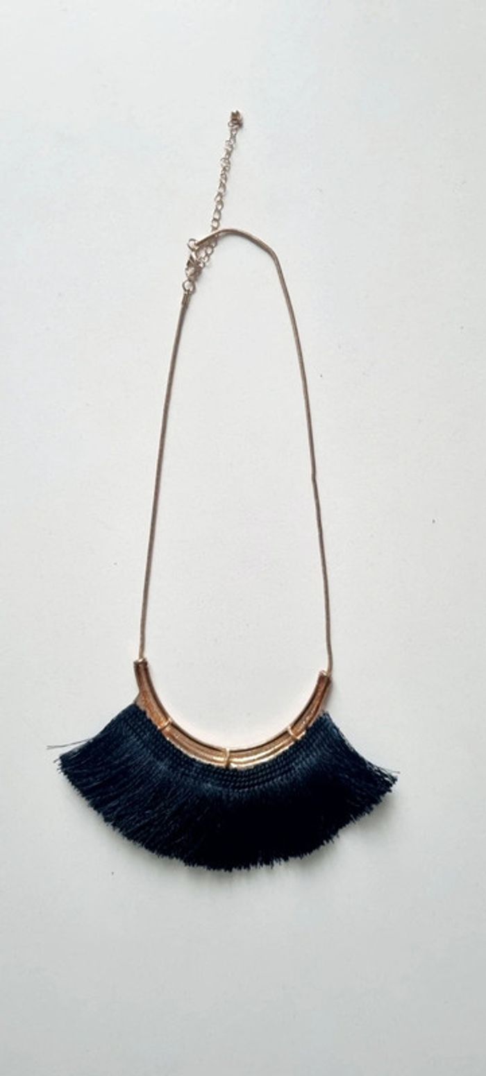 Collier doré et noir pompon frange - photo numéro 6