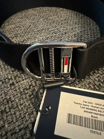 Ceinture Tommy Jeans noire 85 cm neuve