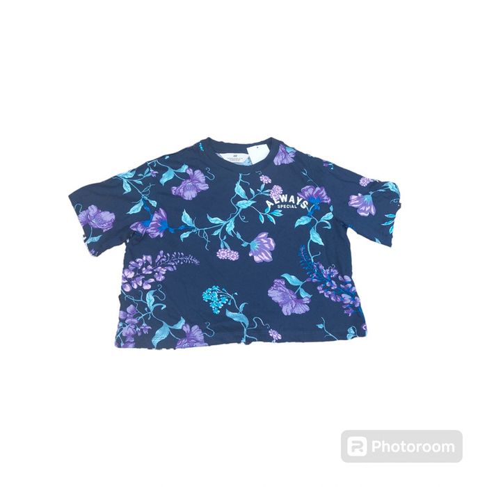 T shirt neuf 8-10 ans