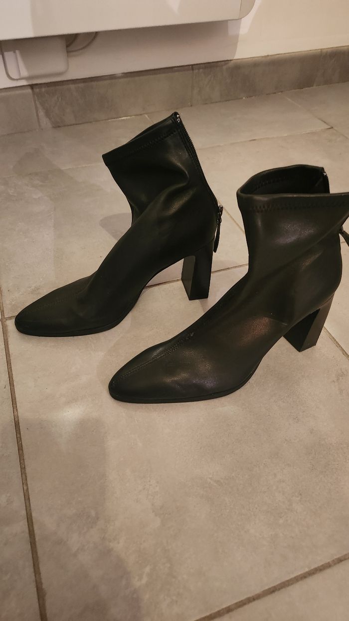 Bottines noir à talons 8 cm