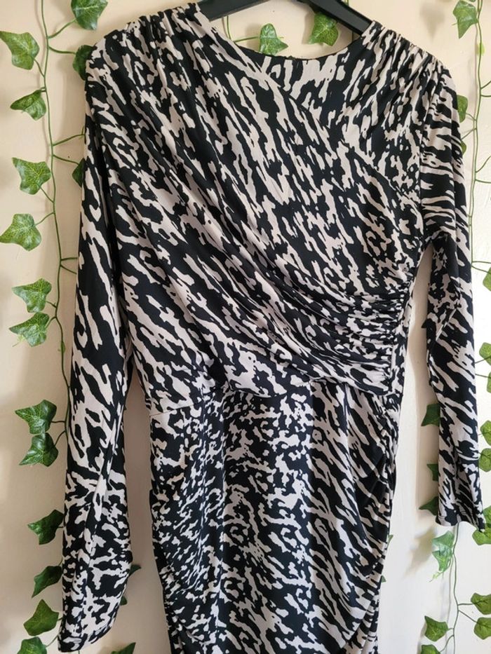 Robe midi h&m 38 🌹 - photo numéro 3