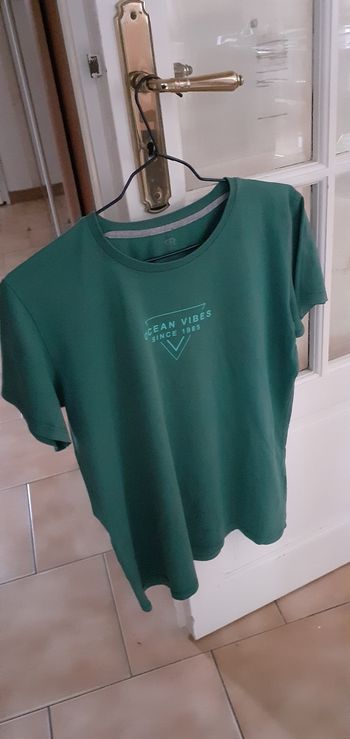 Tee shirt