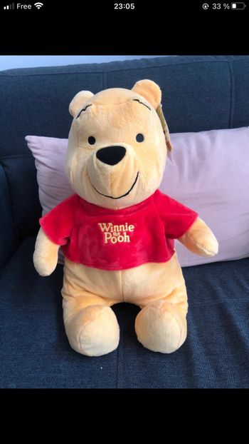 Peluche Winnie l’ourson neuf