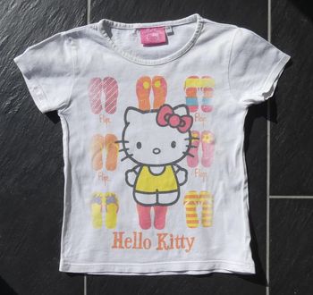Joli tee-shirt Hello Kitty fille 5-6 ans