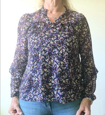 Blouse fleurie à longues manches