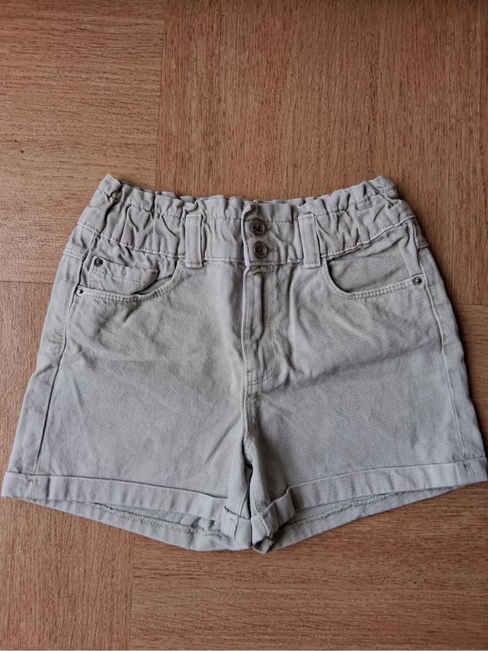 Short écru