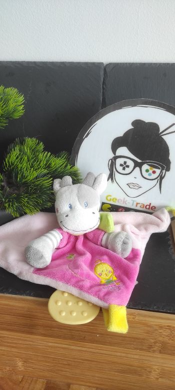 Doudou plat vache nicotoy rose poussin anneau de dentition gris blanc jaune Vert