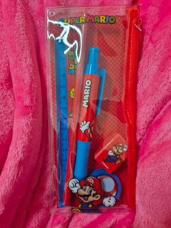 Set de papeterie 5 pieces super Mario nintendo