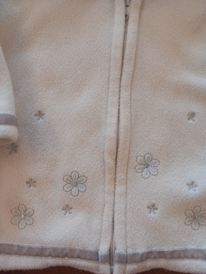 Gilet avec capuche - photo numéro 2