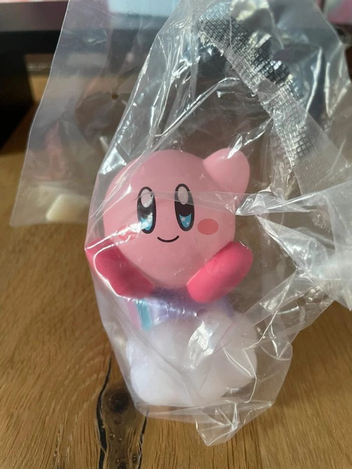 Kirby – Figurine Kirby Rainbow Kirby Friends 4 6,5 cm Bandai - photo numéro 2