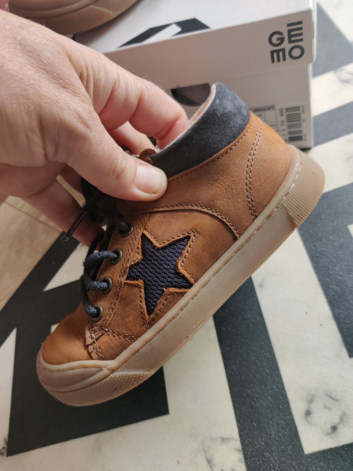 Chaussures cuir camel et marine Gémo Taille 25 dans boite - photo numéro 2